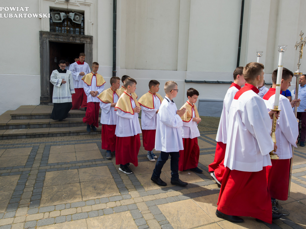 VII OGÓLNOPOLSKI ZJAZD DUŻYCH RODZIN 16 czerwca 2019– uroczysta msza św. na zakończenie Zjazdu Dużych Rodzin